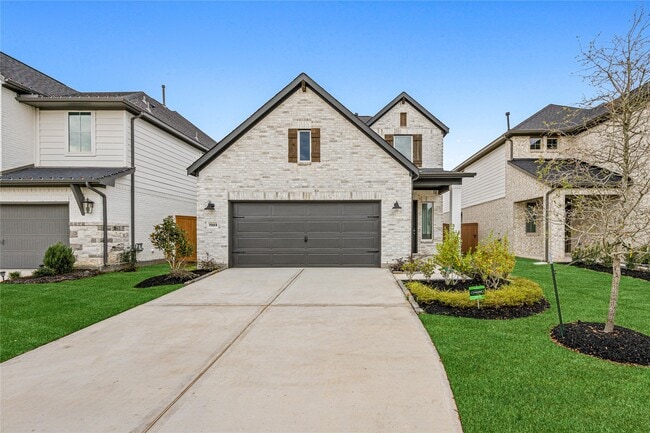 Building Photo - 7223 Blue Gentiana Ln