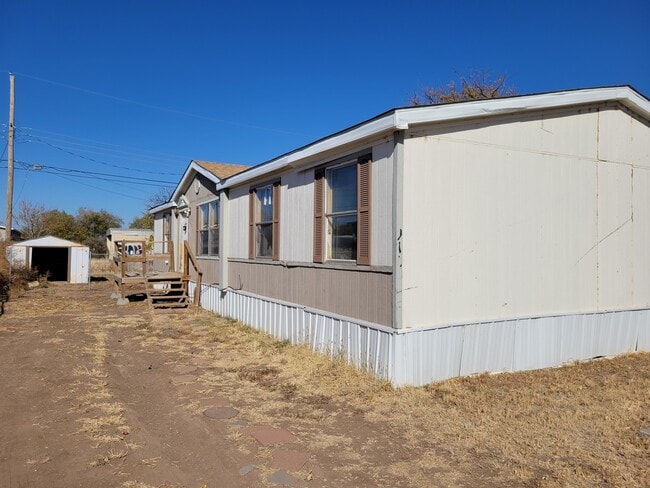 Primary Photo - 2103 Eagle Ln