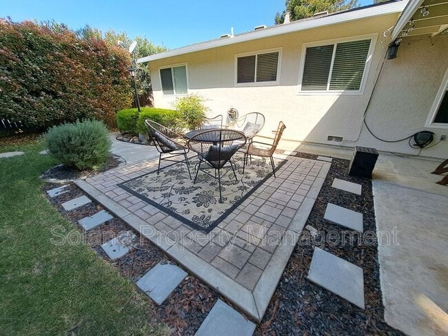 Building Photo - 110 Wayne Ct