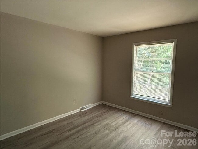 Building Photo - 524 Echodale Dr