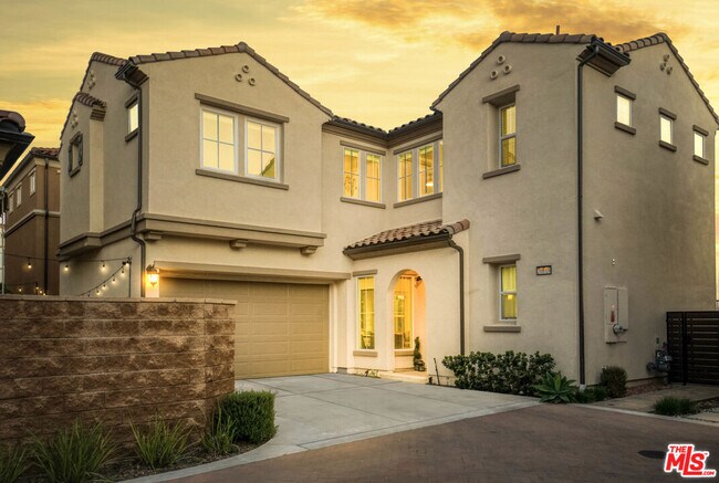 Primary Photo - 20818 Bur Oak Cir