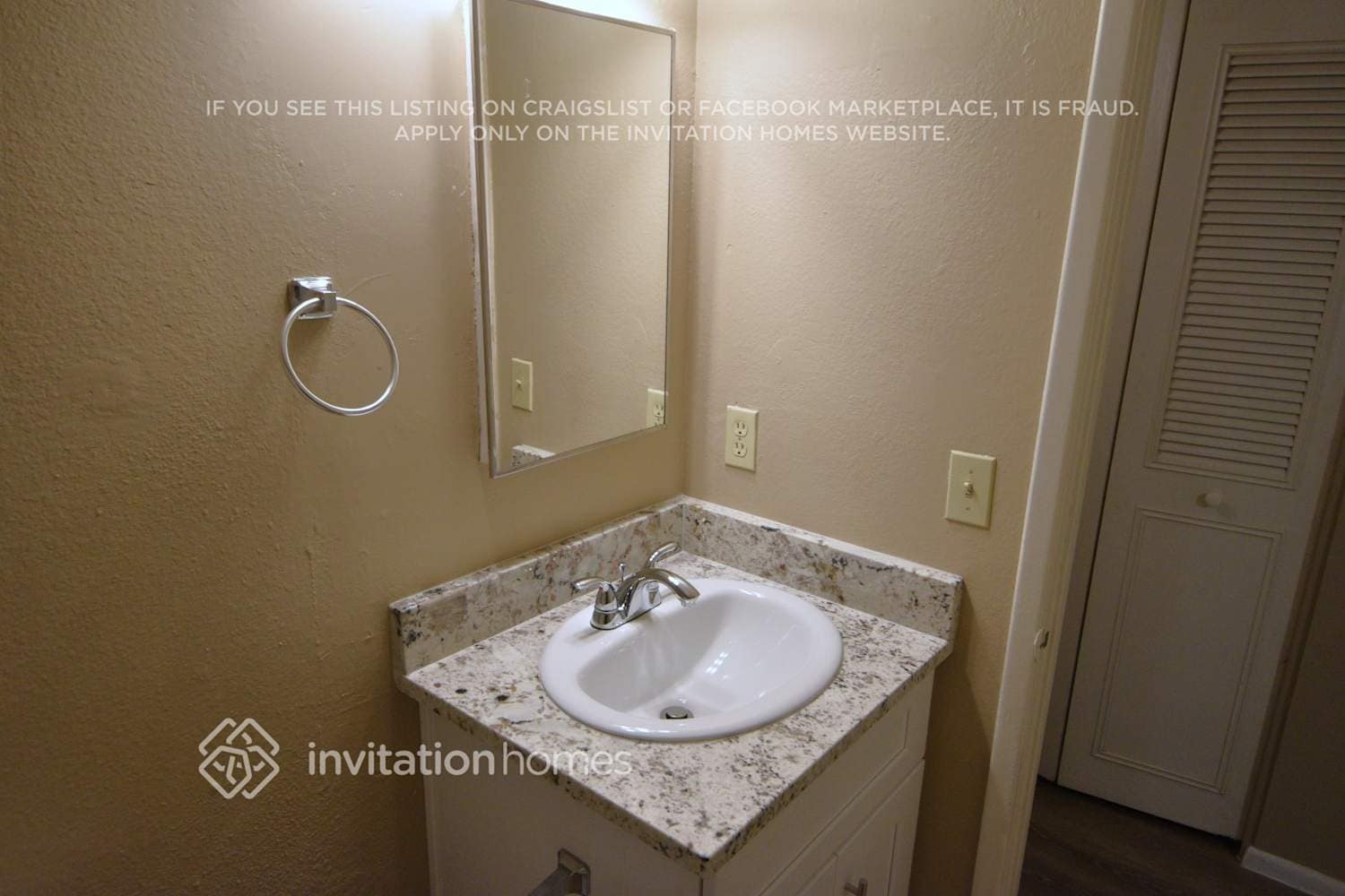 Building Photo - 3420 W Grovers Ave