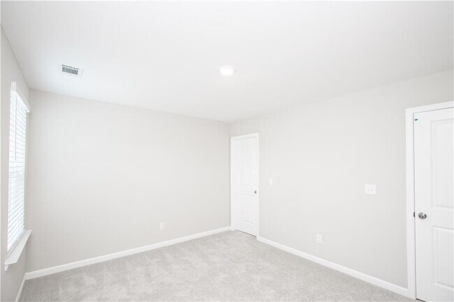 Building Photo - 129 Golden Eagle Pkwy