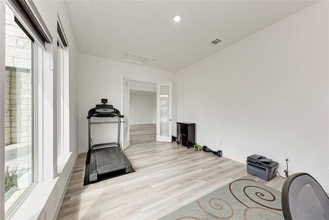 Building Photo - 2420 Novara Trl