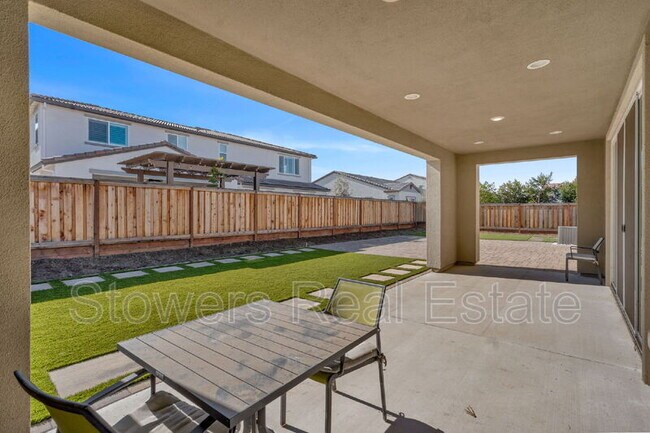 Building Photo - 176 Raven Cir