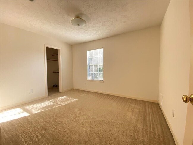 Building Photo - 13606 Midfield Glen Ct