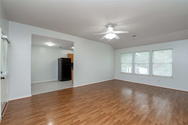 Building Photo - 10680 Royal York Dr