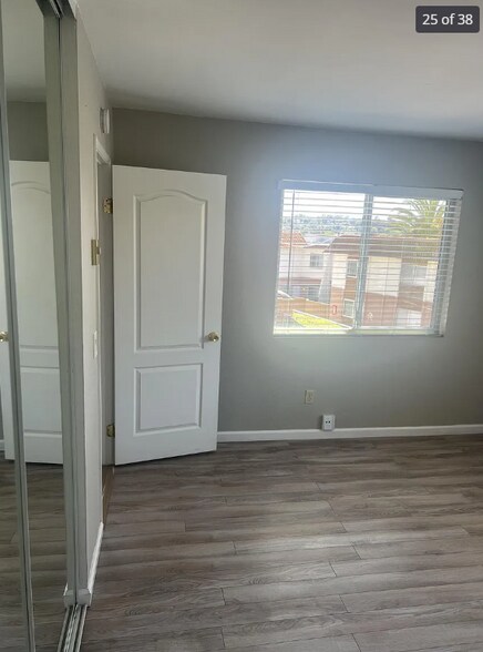 Building Photo - 10235 Madrid Way