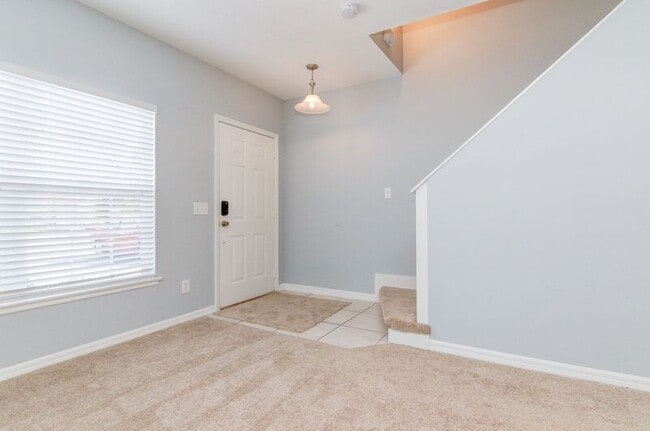 Building Photo - 403 Wilton Cir