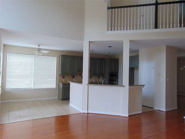 Building Photo - 1739 Lakewinds Dr