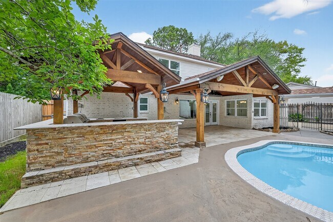 Building Photo - 2734 Triway Ln