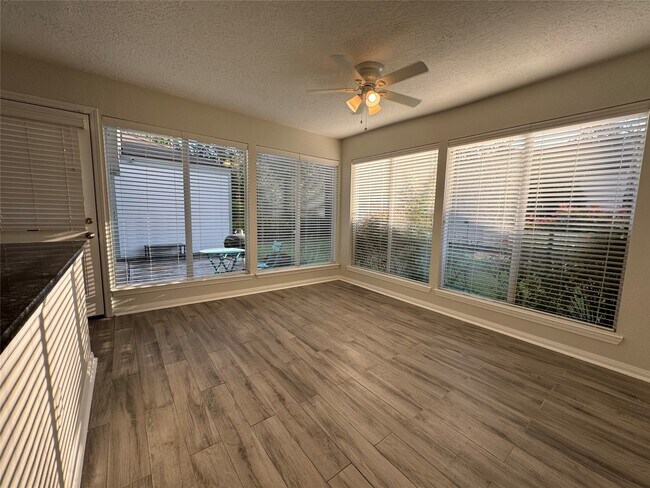 Building Photo - 12800 Briar Forest Dr