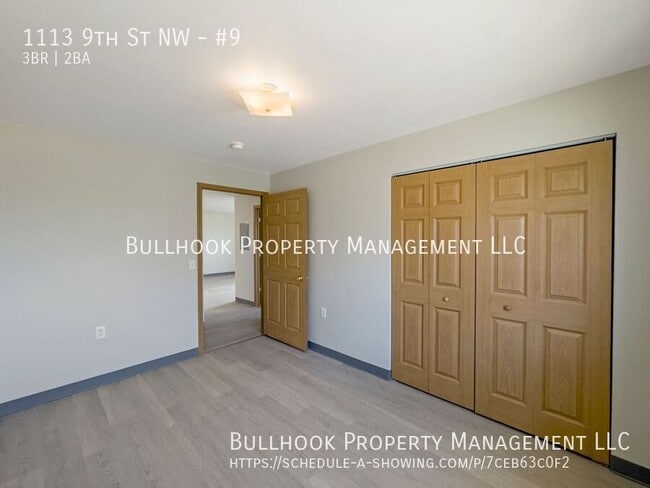 Building Photo - 1113 9th St NW