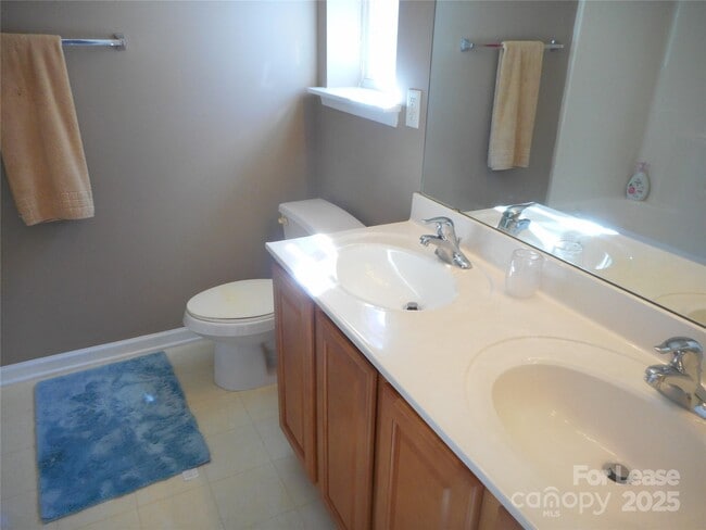 Building Photo - 8092 Kennet Ln