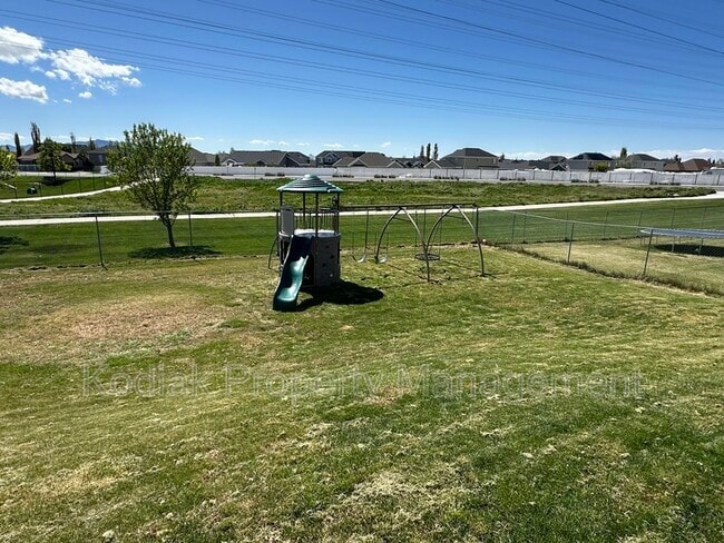 Building Photo - 1941 Jenny Ln.