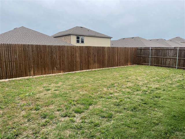 Building Photo - 5621 McMahan Ln