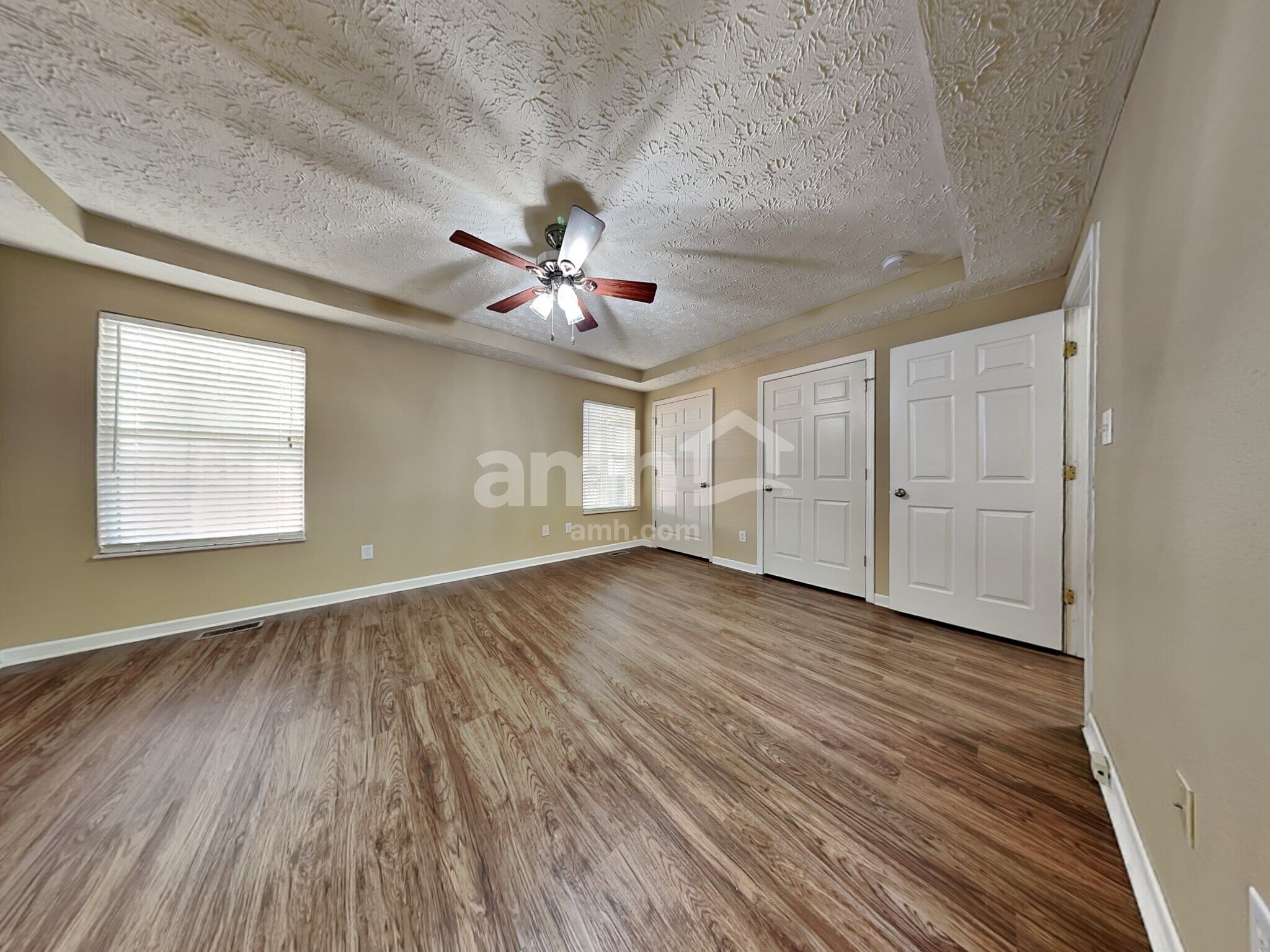 Building Photo - 1324 Hunters Way Ct