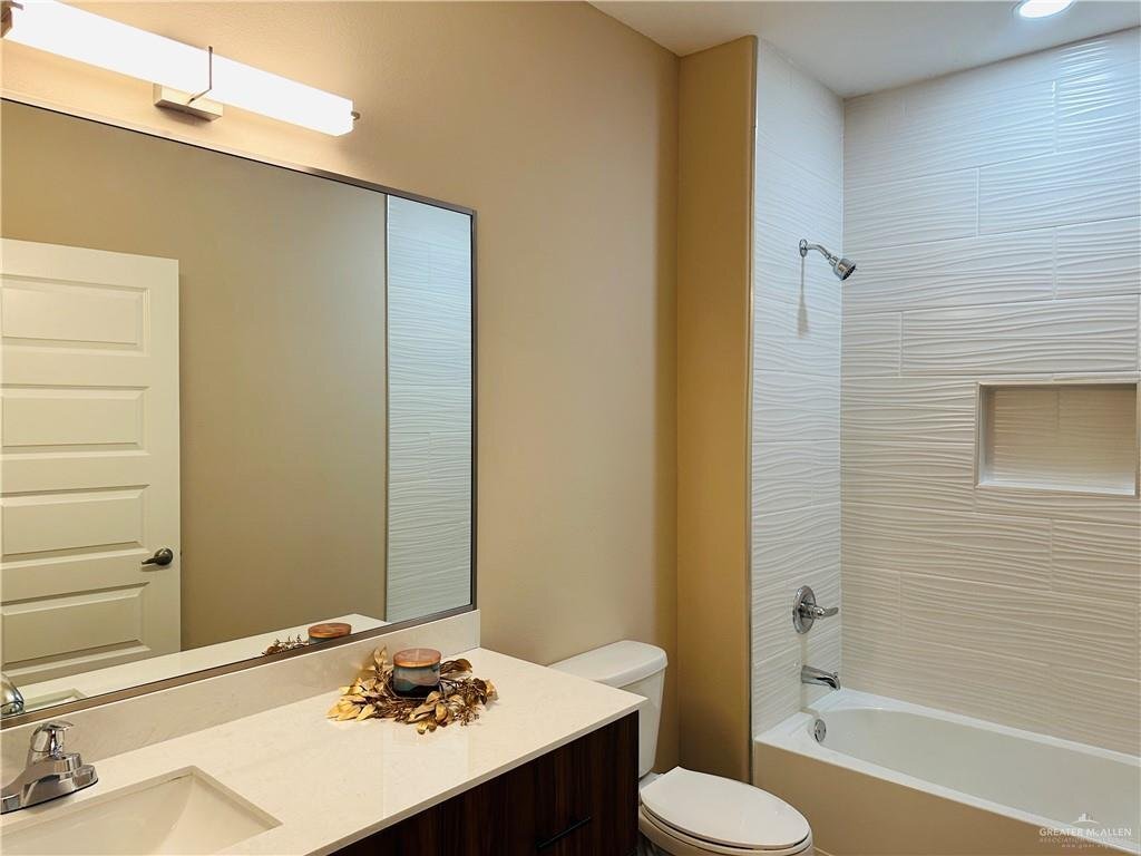 Building Photo - 2918 W Driftwood St