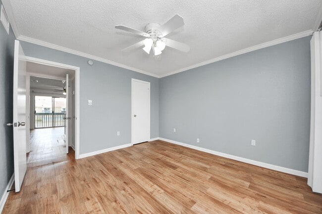 Building Photo - 250 El Dorado Blvd
