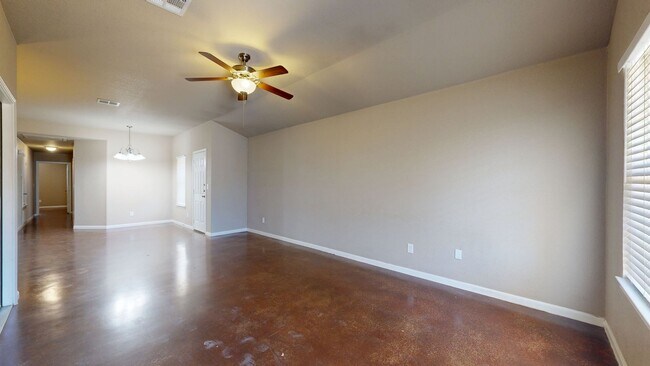 Building Photo - 2 WEEKS FREE!!!!  NOW ONLY $1395 NO CARPET DUPLEX IN HARKER HEIGHTS!!!!