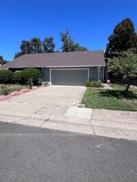 Building Photo - BEAUTIFUL UPDATED HALF-PLEX IN LOOMIS!!