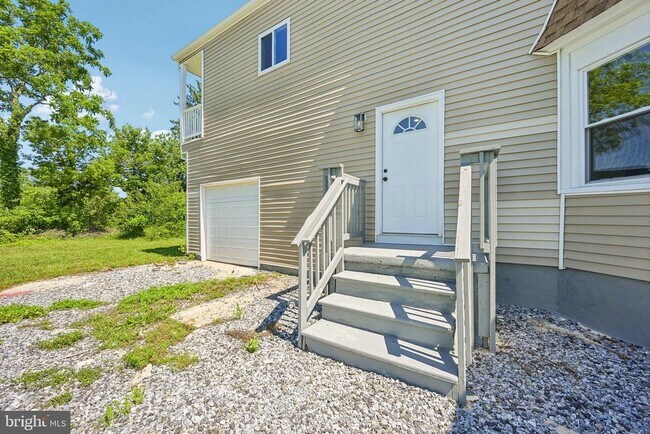 Building Photo - 2470 S Main Rd