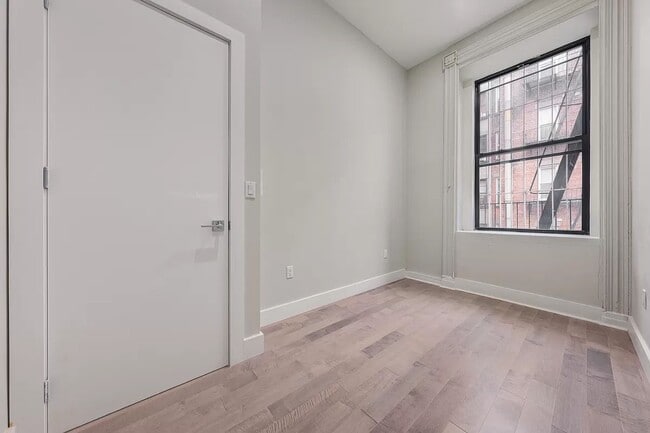 Building Photo - 20 Saint Marks Place