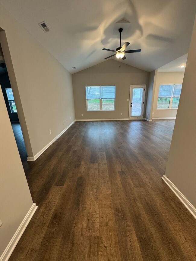 Building Photo - 106 Sidewinder Dr
