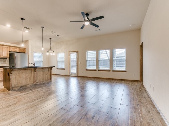 Building Photo - 3421 Pagoda Pead Dr