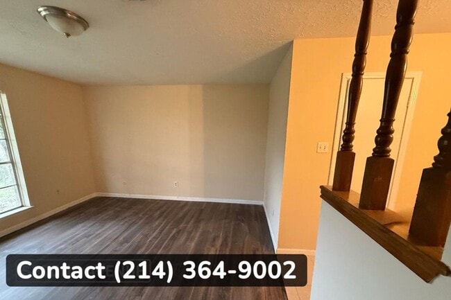 Building Photo - 10627 Sagewillow Ln