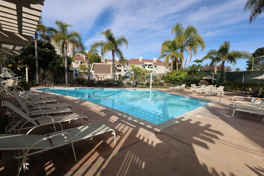 Building Photo - 4034 Nobel Dr