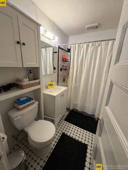 Building Photo - 456 Beacon St