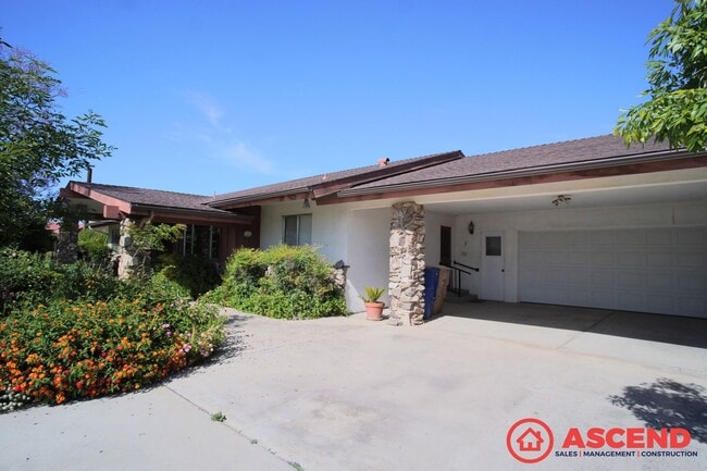 Building Photo - Stunning Home In Southwest Bakersfield!