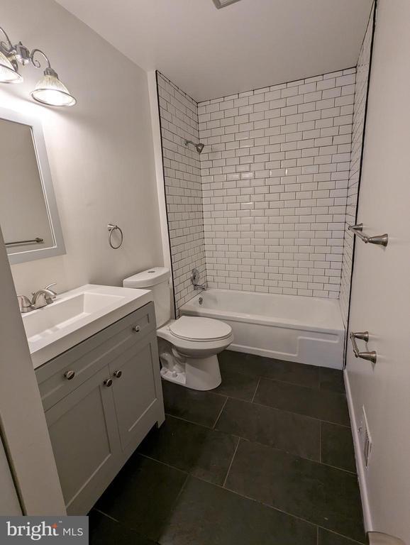 Building Photo - 9225 Bridle Path Ln