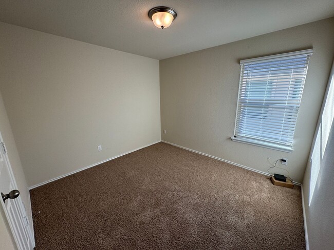 Building Photo - 5913 Harriet Tubman Ave