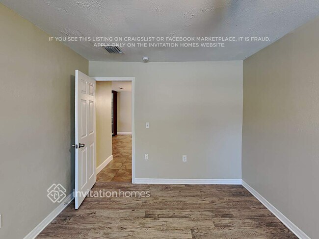 Building Photo - 601 David St