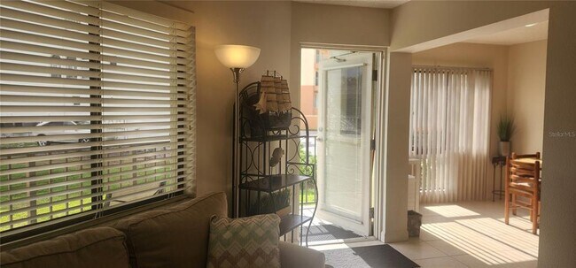 Building Photo - 1515 Pinellas Bayway S