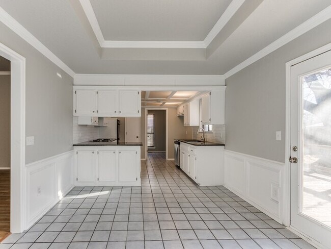 Building Photo - 509 Bluegrass Ln