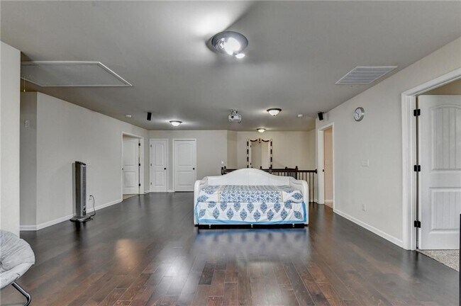 Building Photo - 2205 Copperfield Dr