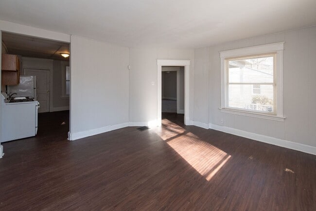 Building Photo - Cute 3Bed 1 Bath on Cul De Sac in College ...