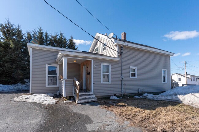 Primary Photo - 431 Saint Thomas St