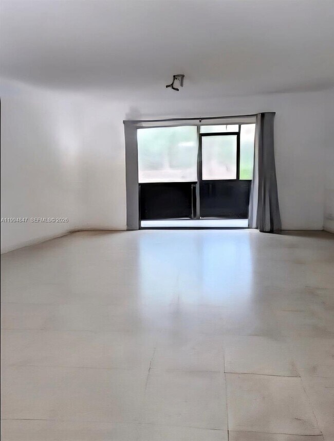 Building Photo - 900 SW 142nd Ave