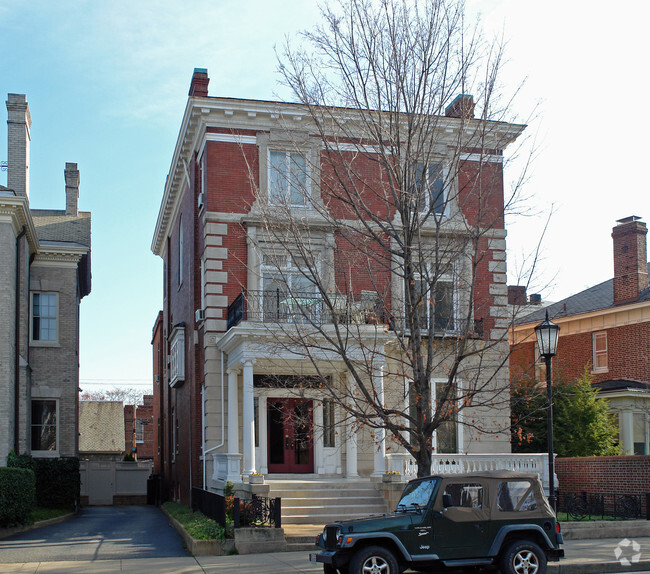 Building Photo - 1810 Monument Ave