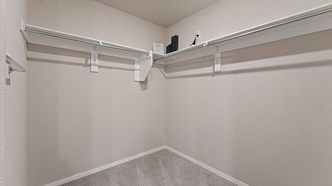 Building Photo - 2525 E Fox Mdw St