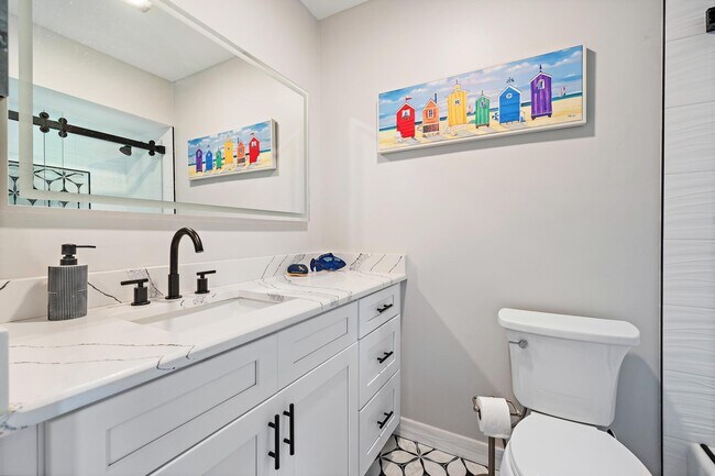 Building Photo - 9170 SE Riverfront Terrace