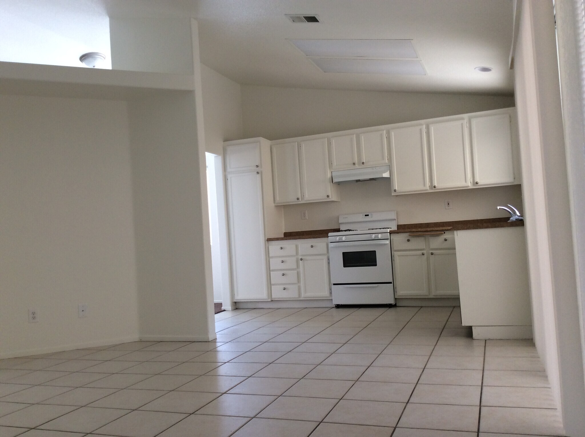 Building Photo - 3242 Shale Rd