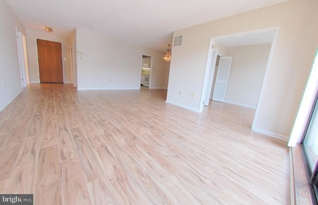 Building Photo - 2555 Pennsylvania Ave NW