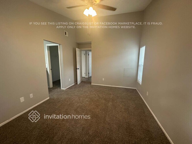 Building Photo - 2447 Atrium Cir