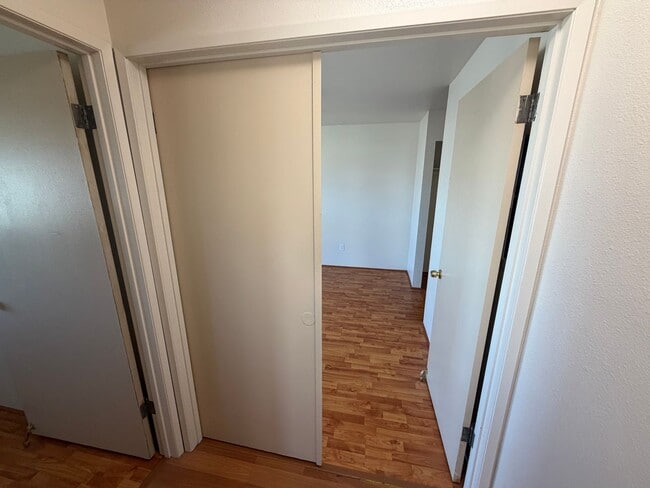 Building Photo - Upstairs Iao Parkside 2/2