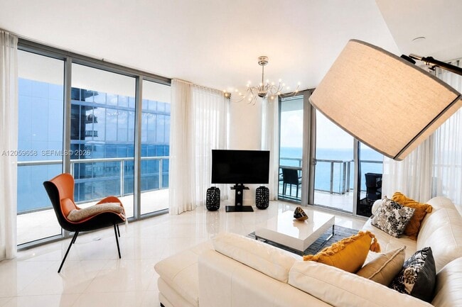 Building Photo - 17121 Collins Ave
